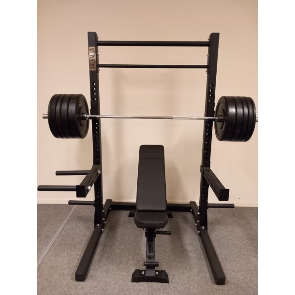 Squat rack s�t, 212 cm h�j, med dips funktion og 147,5 kg v�gtstangs�t.