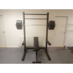 212 cm Squat rack st, med 137,5 kg vgtstangst